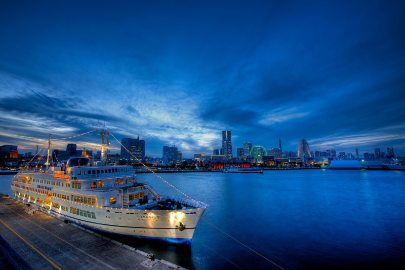 Bootsrundfahrt im Hafen von Yokohama